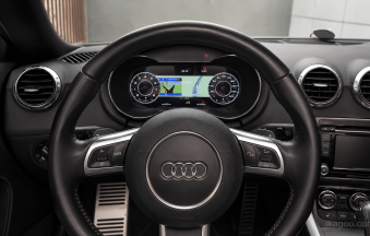 Audi TT 8J digitalt instrumentklynge installations slutresultat